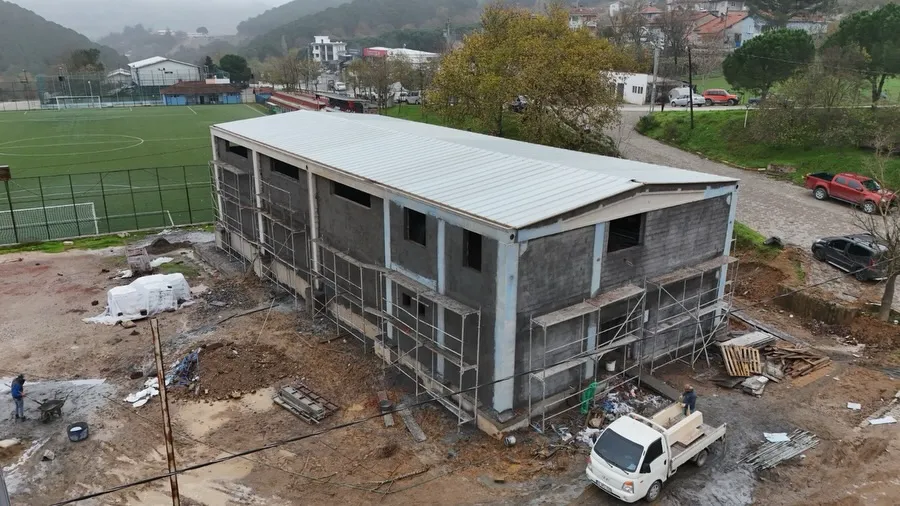 Balya’da Kapalı Spor Salonu Çalışmaları Hızla İlerliyor
