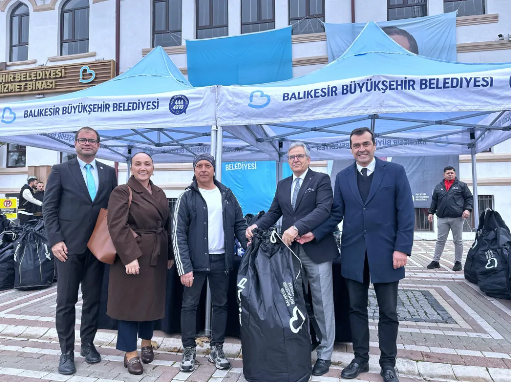 Bandırma’da Okullara Spor Desteği ve Engelsiz Yaşam Merkezi’ne Anlamlı Ziyaret
