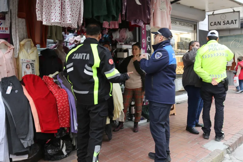 Edremit’te kaldırım işgallerine karşı sıkı denetim
