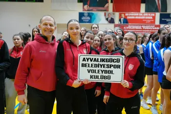 BURHANİYE BELEDİYESİ 4. GELENEKSEL YILDIZ KIZLAR VOLEYBOL TURNUVASI SONA ERDİ