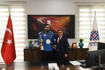 ALTIEYLÜL’ÜN MİLLİ SPORCUSUNUN HEDEFİ TÜRKİYE ŞAMPİYONLUĞU