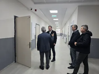 BAŞKAN SERKAN SAK’TAN KURTULUŞ İLKOKULU’NA ZİYARET