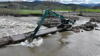 DSİ EKİPLERİ TEMİZLİK ÇALIŞMALARINA BAŞLADI 