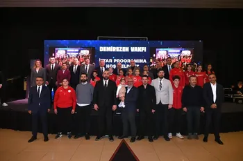 DEMİREZEN VAKFI İFTARINDA BİRLİK VE DAYANIŞMA MESAJI