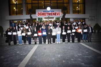 BALIKESİR EĞİTİM AİLESİ İFTARDA GURUR TABLOSU ÇİZDİ