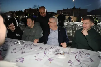 BAŞKAN ERTAŞ ÖĞRENCİLERLE İFTAR SOFRASINDA BULUŞTU